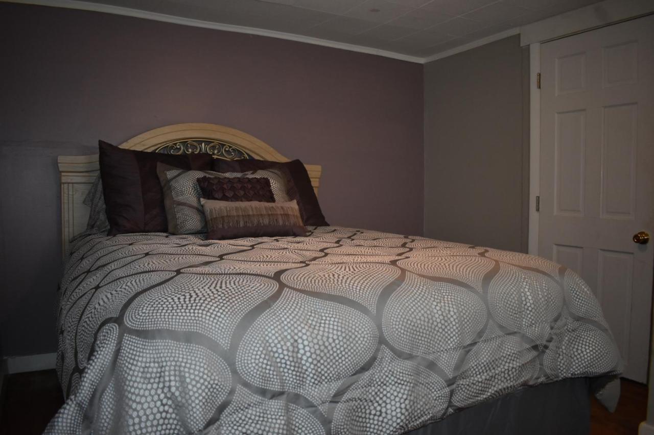 Cozy 2 Bedroom House *